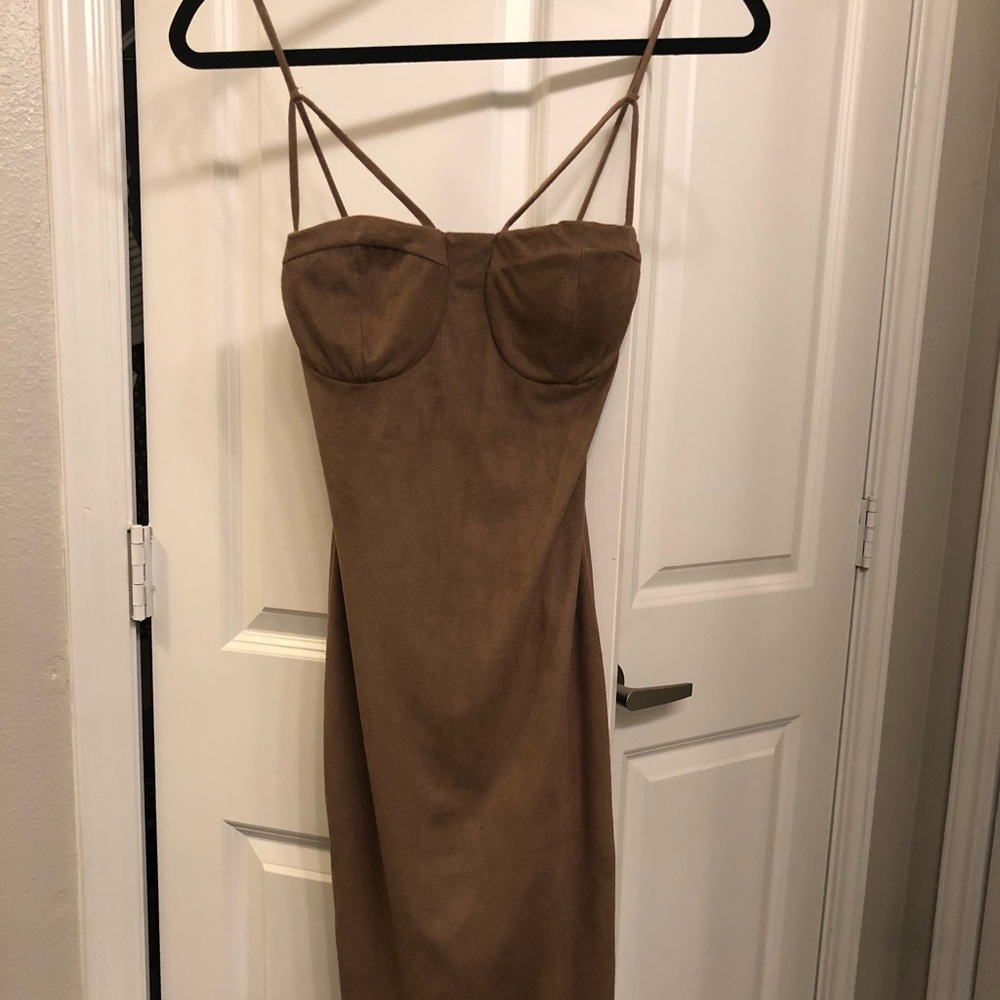 Fashion Nova mid length dress